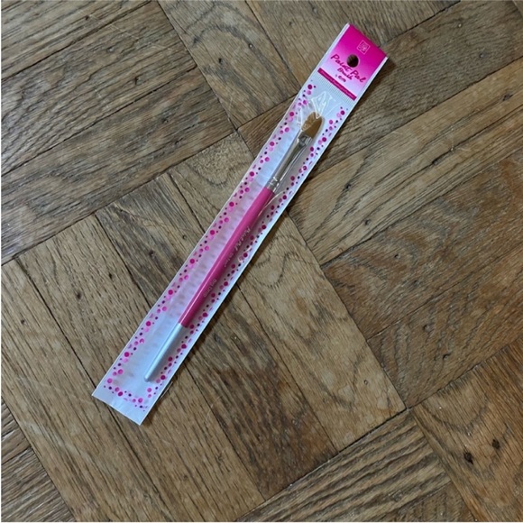 Paint Pal Face Paint Filbert Brush - Picture 2 of 4